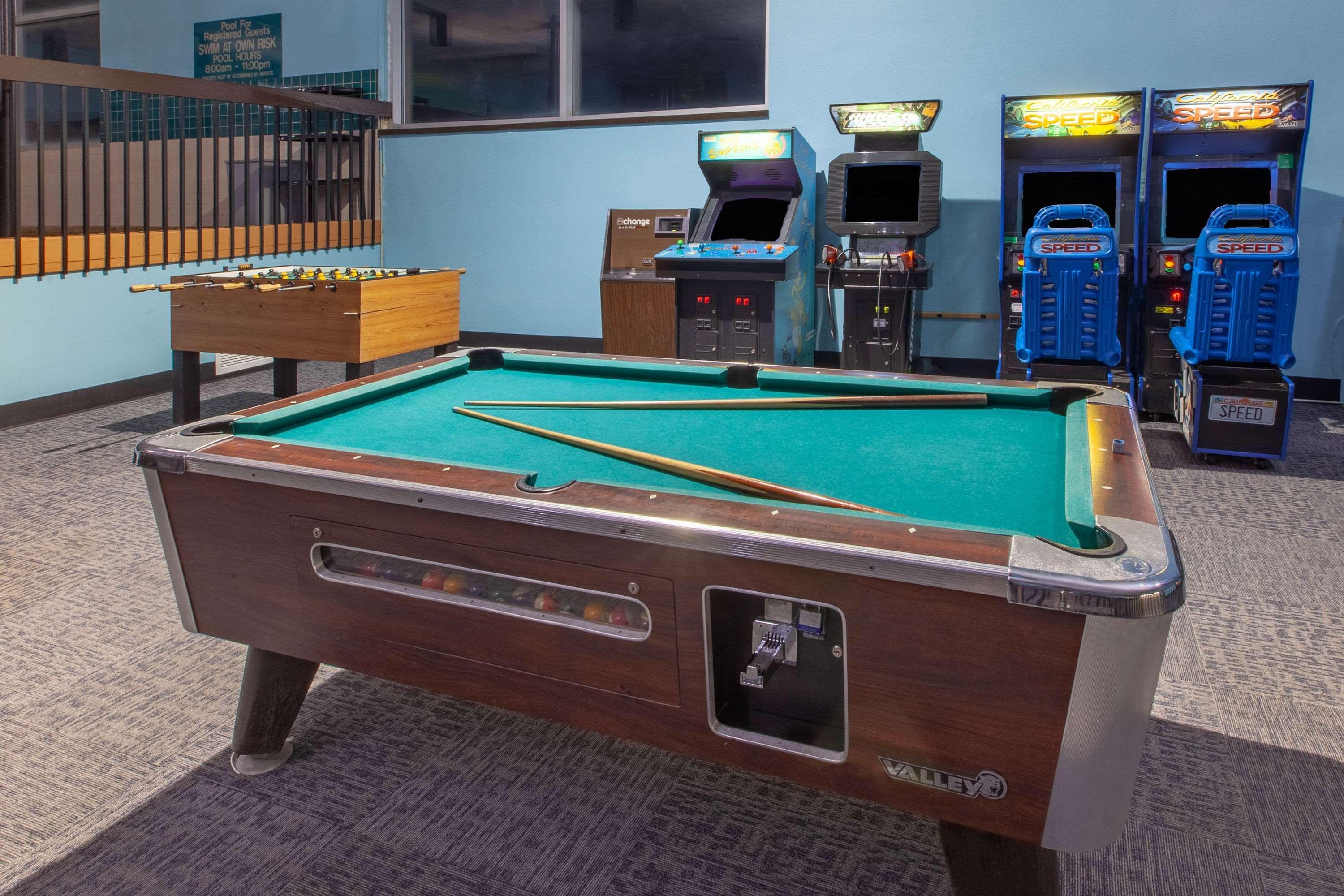 Days Inn & Suites By Wyndham Grand Rapids Near Downtown ไวโอมิง ภายนอก รูปภาพ