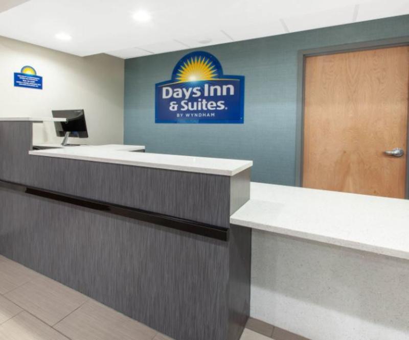 Days Inn & Suites By Wyndham Grand Rapids Near Downtown ไวโอมิง ภายนอก รูปภาพ
